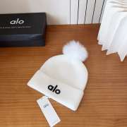 Uubags Alo White Ribbed Knit Beanie with Faux Fur Pom-Pom - 5
