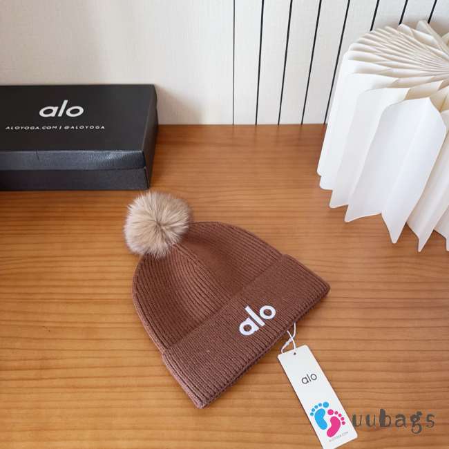 Uubags Alo Brown Ribbed Knit Beanie with Faux Fur Pom-Pom - 1