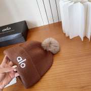 Uubags Alo Brown Ribbed Knit Beanie with Faux Fur Pom-Pom - 4