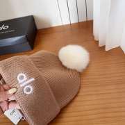 Uubags Alo Beige Ribbed Knit Beanie with Faux Fur Pom-Pom - 3