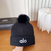 Uubags Alo Black Ribbed Knit Beanie with Faux Fur Pom-Pom - 4