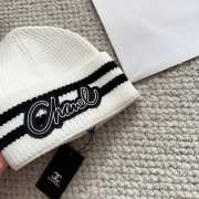 Uubags Chanel knit beanie hat with logo in white - 6