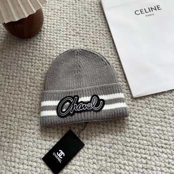 Uubags Chanel knit beanie hat with logo in grey