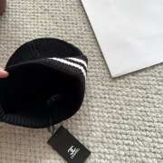Uubags Chanel knit beanie hat with logo in black - 5