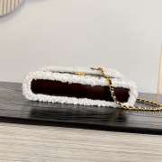 Uubags Chanel Vanity Case with Top Handle in Dark Brown Shearling Sheepskin & Gold-Tone Metal 17x19.5x5.5cm - 5