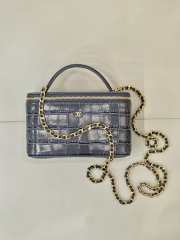Uubags Chanel 2026 crocodile embossed vanity case in grey with chain 17cm - 4