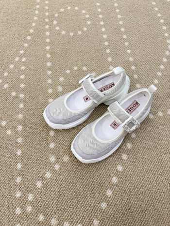 Uubags Roger Vivier Viv' on the Run Mary Janes in fabric beige