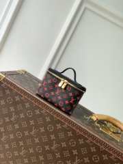 Uubags Louis Vuitton M2A285 Nice Beauty Bag Monogram Infrarouge 13.5x11.5x3.5cm - 1