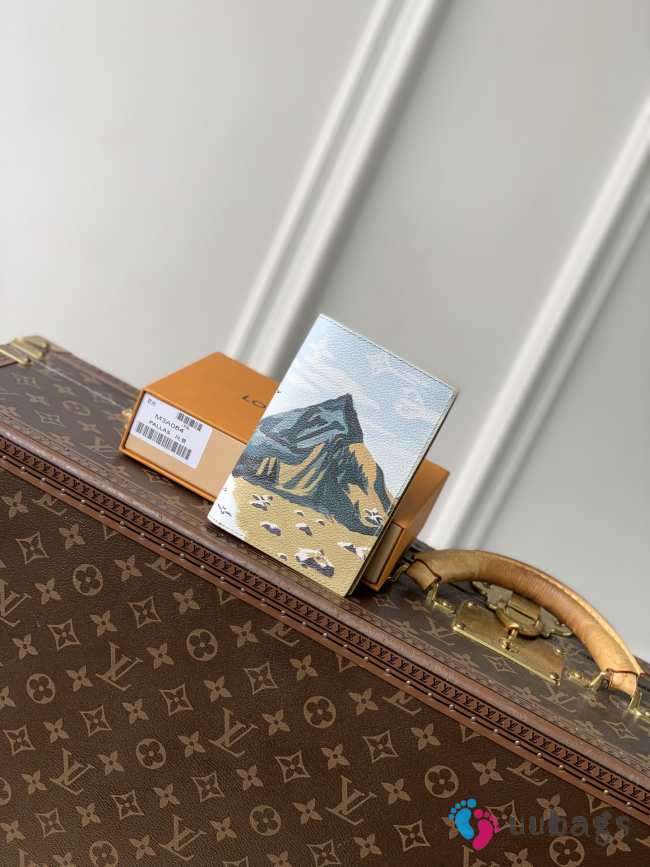 Uubags Louis Vuitton M3A084 New Passport Cover In Monogram Highlands Green 10x14x2.5cm - 1