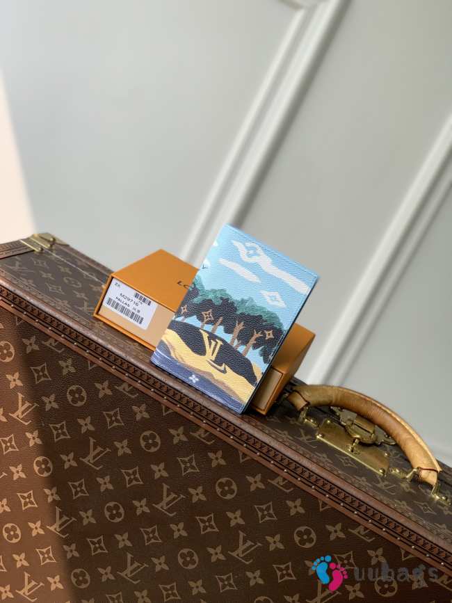 Uubags Louis Vuitton M29716 Passport Holder In Monogram Highlands Blue 10x14x2.5cm - 1
