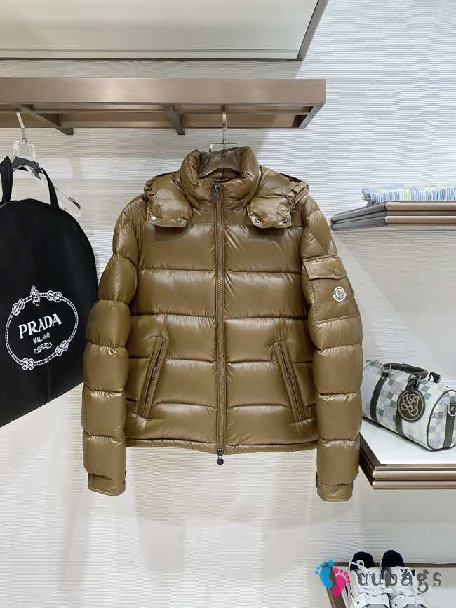 Uubags Moncler Maya Hooded Short Down Jacket In Brown - 1