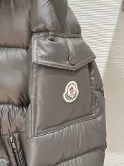Uubags Moncler Maya Hooded Short Down Jacket In Dark Grey - 5