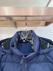Uubags Burberry Detachable Sleeve Bideford Puffer Jacket In Blue - 2