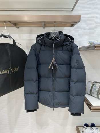 Uubags Burberry Detachable Sleeve Bideford Puffer Jacket In Navy Blue