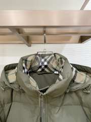 Uubags Burberry Detachable Sleeve Bideford Puffer Jacket In Khaki Green - 5
