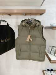 Uubags Burberry Detachable Sleeve Bideford Puffer Jacket In Khaki Green - 2
