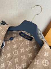 Uubags Louis Vuitton 1AKEXS Reversible Wrap Jacket White Beige/Camel Brown - 5