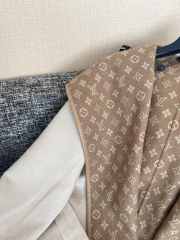 Uubags Louis Vuitton 1AKEXS Reversible Wrap Jacket White Beige/Camel Brown - 4