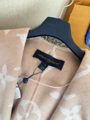 Uubags Louis Vuitton 1A99K2 Belted Double Face Hooded Wrap Coat In Camel - 4