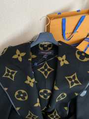 Uubags Louis Vuitton 1A99K2 Belted Double Face Hooded Wrap Coat In Black - 5