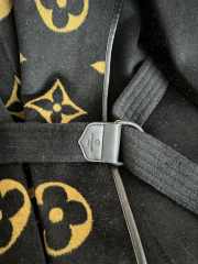 Uubags Louis Vuitton 1A99K2 Belted Double Face Hooded Wrap Coat In Black - 4
