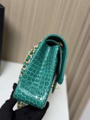 Uubags Chanel Shiny Emerald Green Alligator Medium Flap Bag 25.5x6.5x15.5cm - 2