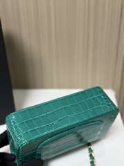 Uubags Chanel Shiny Emerald Green Alligator Small Flap Bag 20x7x15cm - 4
