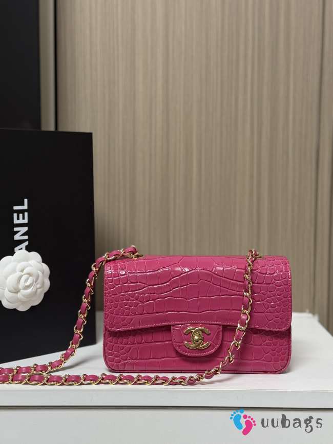 Uubags Chanel Small Crocodile Embossed Calfskin & Gold-Tone Metal In Pink 20x7x15cm - 1