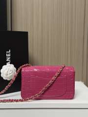 Uubags Chanel Small Crocodile Embossed Calfskin & Gold-Tone Metal In Pink 20x7x15cm - 2