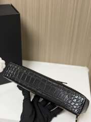 Uubags Chanel Vanity bag with shoulder strap in embossed calfskin with crocodile pattern & gold-plated alloy black 12x25x5cm - 3