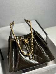 Uubags Chanel 25 Small Handbag Shiny Crumbled Calfskin & Gold Tone Metal Khaki Green 26x14x30cm - 4