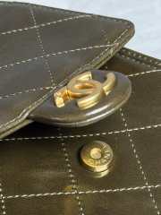 Uubags Chanel 25 Small Handbag Shiny Crumbled Calfskin & Gold Tone Metal Khaki Green 26x14x30cm - 3