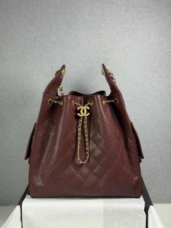 Uubags Chanel 25 large handbag calfskin with grain effect & gold metallic in burgundy 40x30x15cm