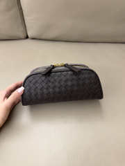 Uubags Bottega Veneta small Nodo pouch in espresso ntrecciato piccolo nappa leather and suede 20x9x10cm - 1