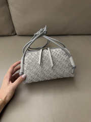 Uubags Bottega Veneta Grey Suede Concert Pouch with Rhinestones 18.5x8.5x11.5cm - 1