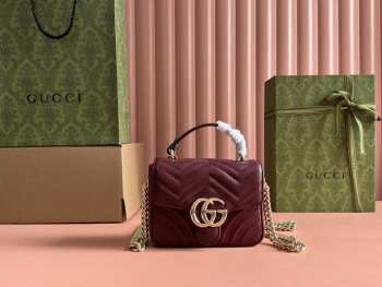 Uubags Gucci Marmont mini top handle bag in red with gold buckle 17x13x6cm