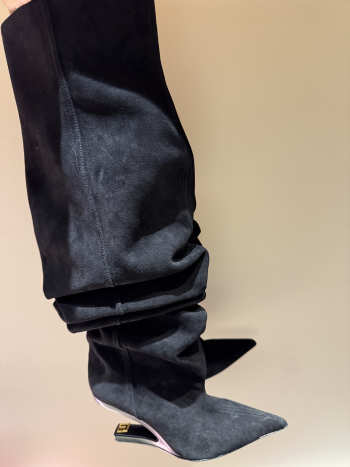 Uubags Balmain No Wedge suede ankle boots in black 9.5 cm