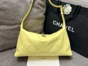 Uubags Chanel Large Hobo Bag In Grained Shiny Calfskin & Gold-Tone Metal Yellow 28x41.5x8cm - 2