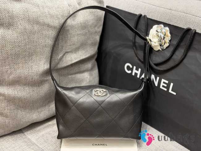 Uubags Chanel Mini Hobo Bag Quilted Leather In Black 23x13x8cm - 1