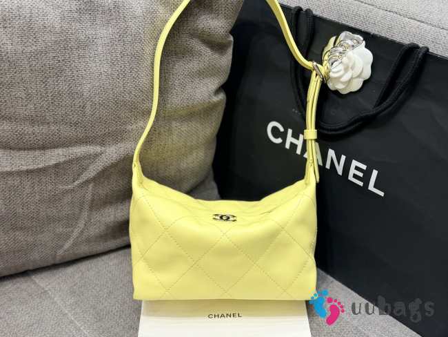Uubags Chanel Mini Hobo Bag Quilted Leather In Yellow 23x13x8cm - 1