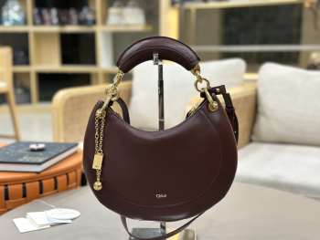 Uubags small Chloé Banana zipped hobo bag in soft leather dark chocolate 31x20x2.5cm