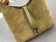Uubags Chloe medium Marcie hobo bag in beige suede leather 28x21x10cm - 5
