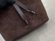 Uubags Chloe medium Marcie hobo bag in dark chocolate suede leather 28x21x10cm - 3