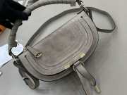 Uubags Chloe mini Marcie shoulder bag in grey suede leather 25x15x7cm - 2