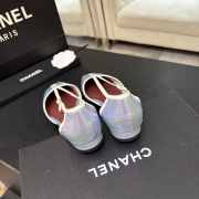 Uubags Chanel Mary Janes shoes crocodile-embossed crumpled laminated lambskin in light green & dark burgundy 1cm - 4