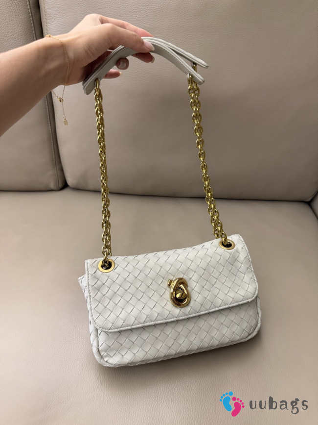 Uubags Bottega Veneta Baby Madison Bag In White 22.5x4.5x13cm - 1